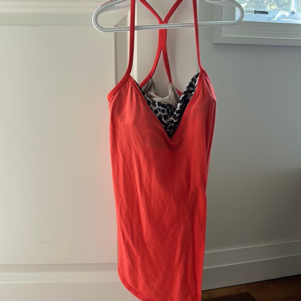 Size 4 Lululemon tank !